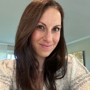 Meet your Posher, Calley